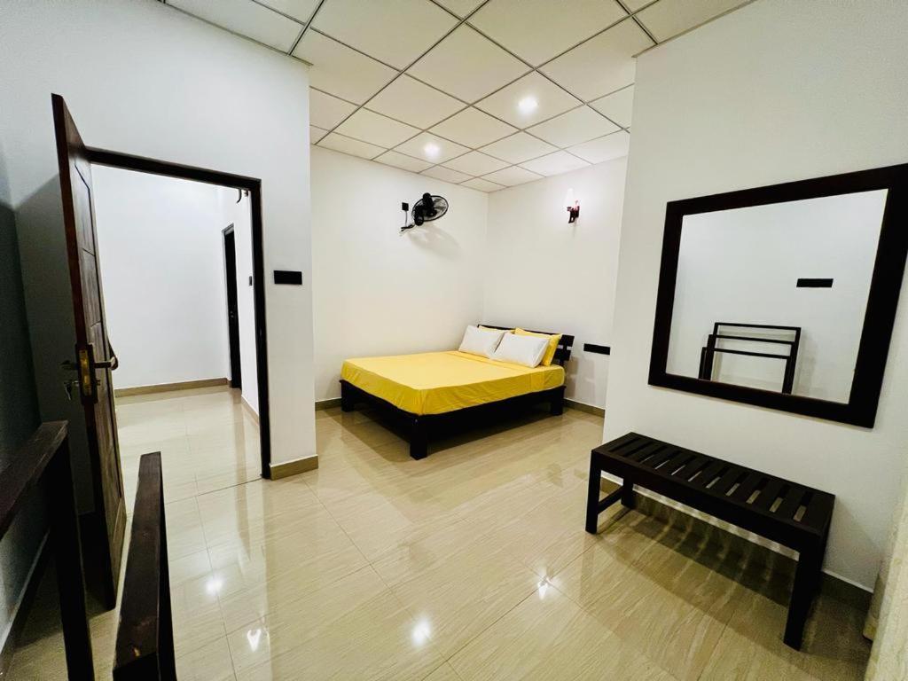 Theon Resort Anuradhapura Exteriör bild