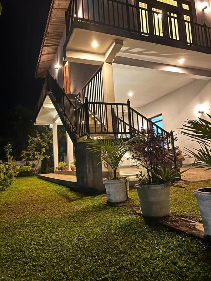 Theon Resort Anuradhapura Exteriör bild