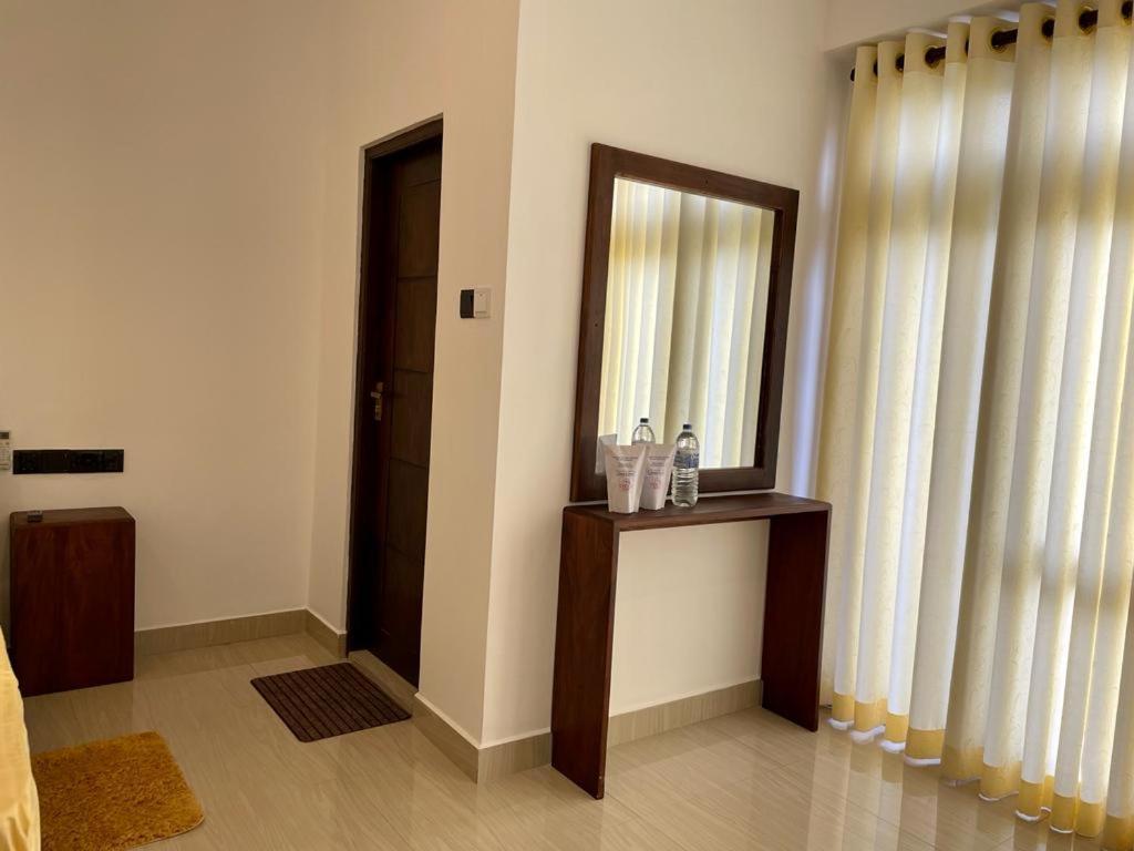 Theon Resort Anuradhapura Exteriör bild