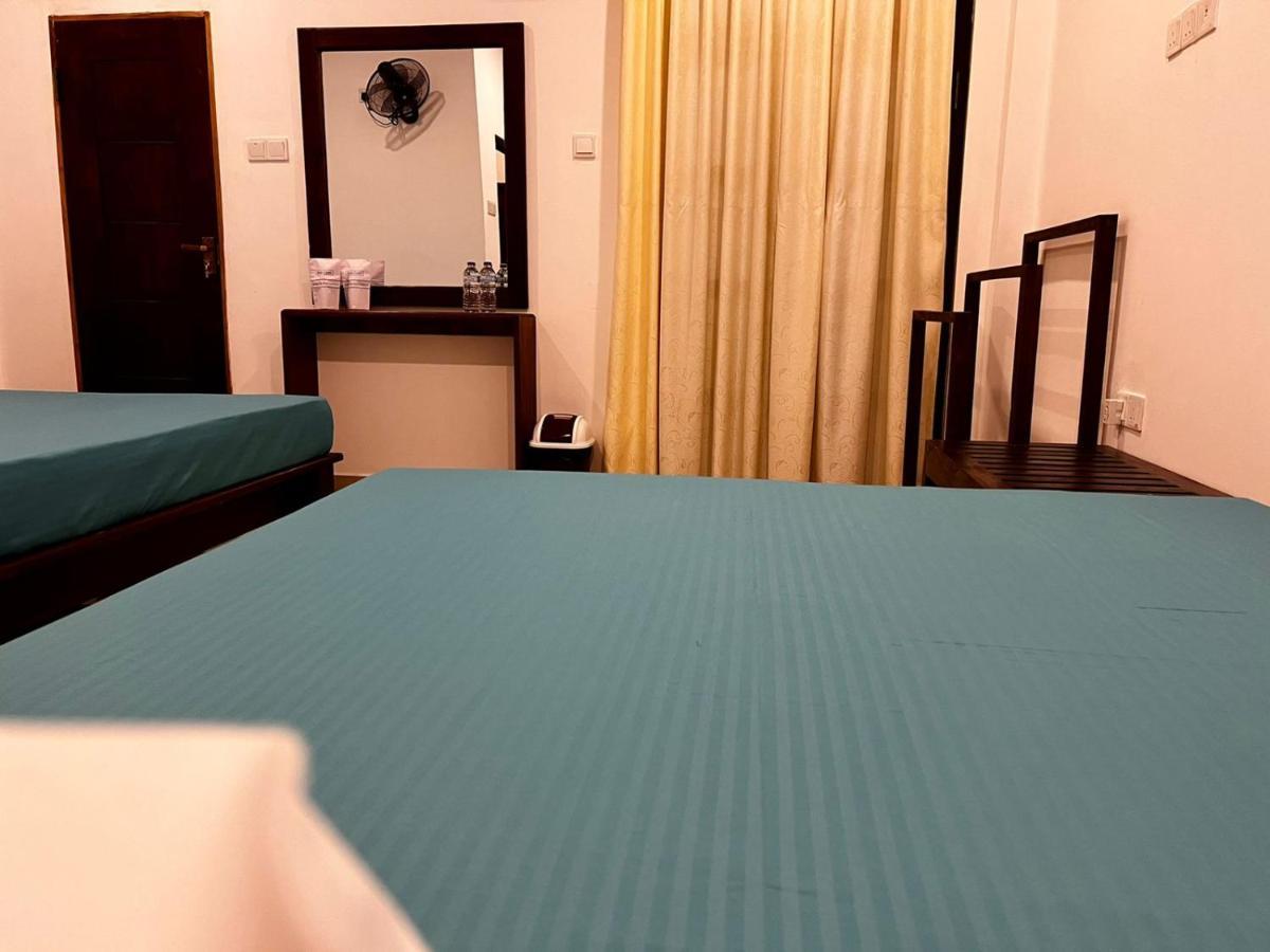 Theon Resort Anuradhapura Exteriör bild